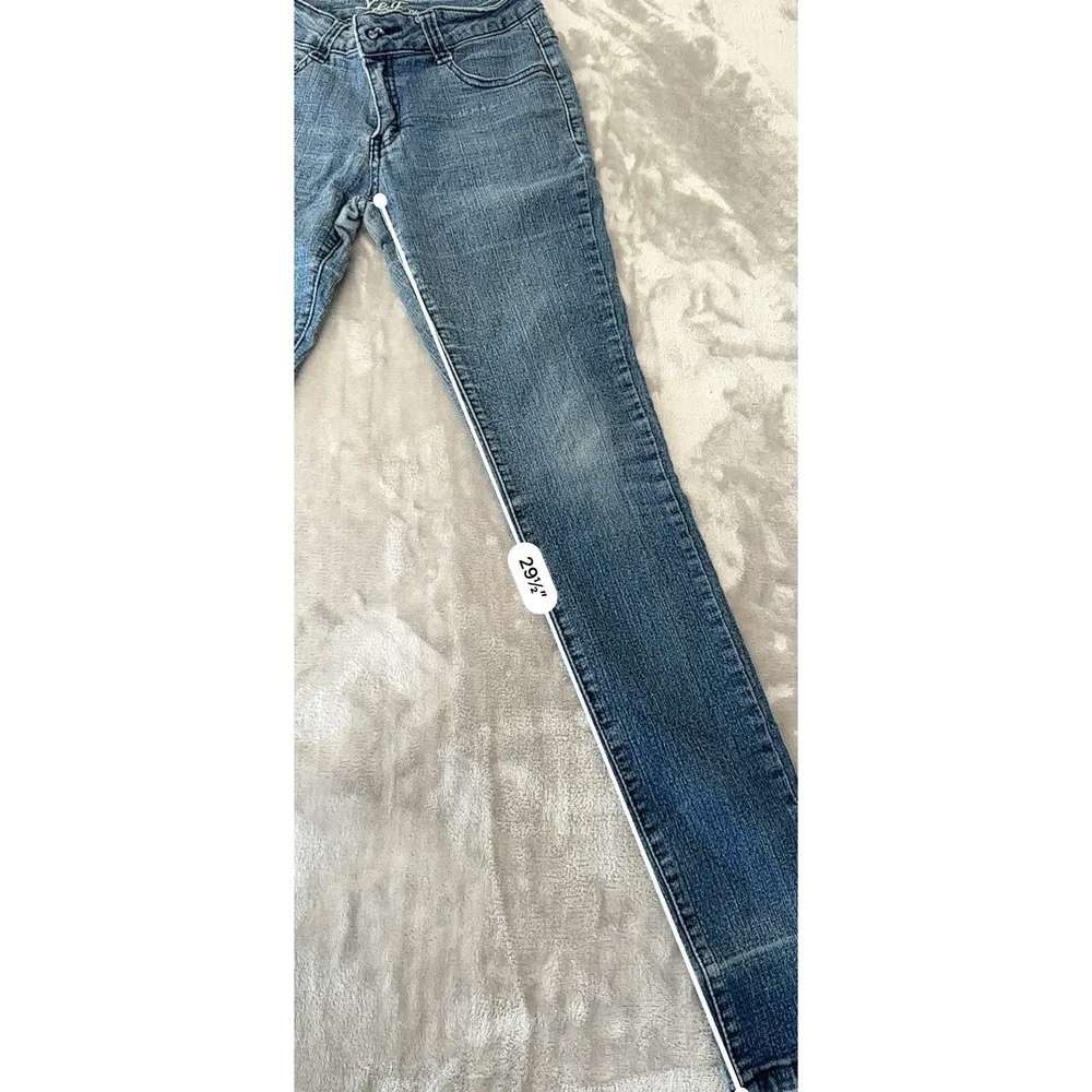 Y&F Ying Feng Stretch Skinny Jeans Juniors Size 1/2 Blue Denim‎ Low Rise EUC